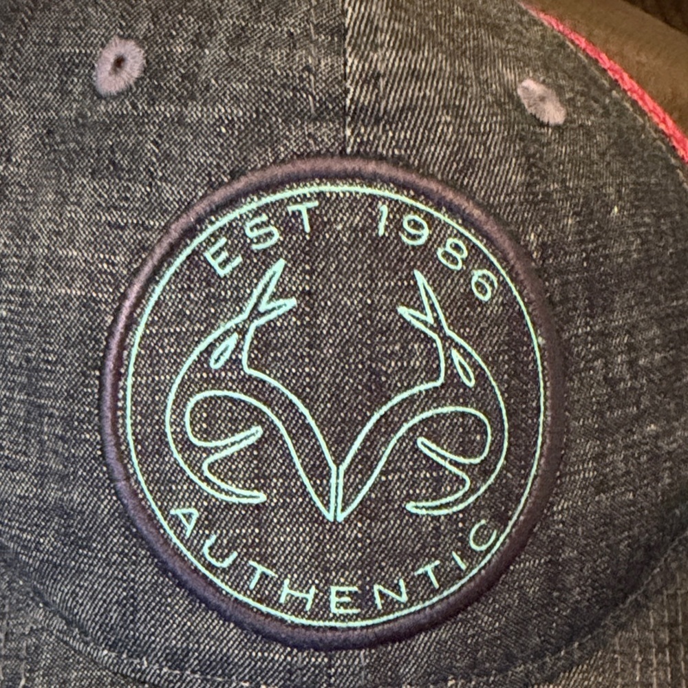 Realtree Pink Mesh Cap - Picture 5 of 5
